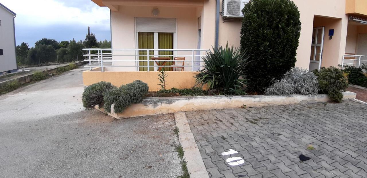 Marina Blue Apartamento Starigrad Paklenica Exterior foto